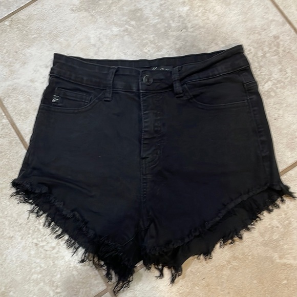 KanCan Black High Rise Frayed Hem Denim Shorts 4/27 - Picture 1 of 6